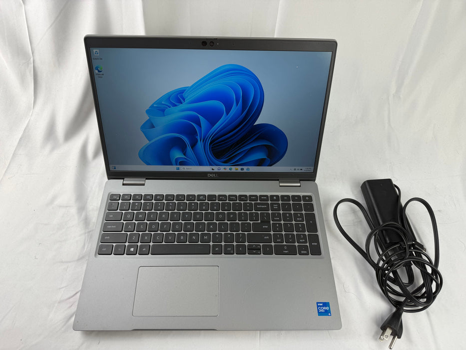 Dell Latitude 5520 15.6" FHD Laptop (i5-1145G7) 512GB