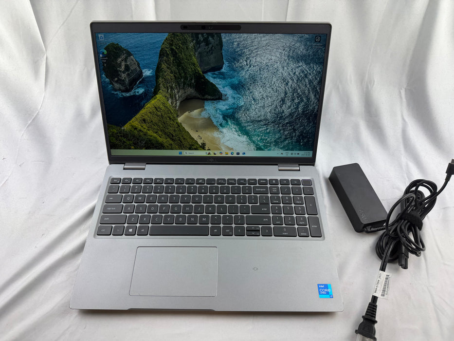 Dell Latitude 5520 15.6" FHD Touchscreen Laptop (Intel i7 11th Gen)
