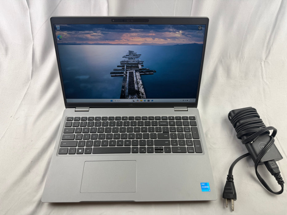 Dell Latitude 5531 15.6" FHD Laptop i5-12500H 16GB 256GB