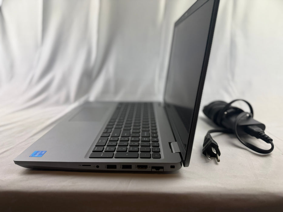 Dell Latitude 5531 15.6" FHD Laptop i5-12500H 16GB 256GB