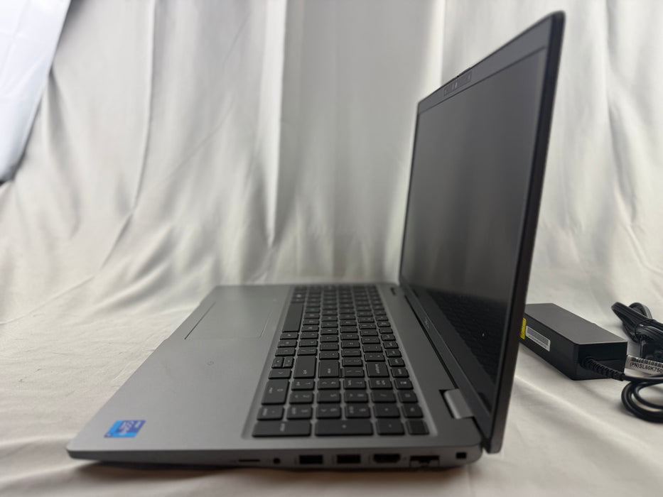 Dell Latitude 5520 15.6" FHD Touchscreen Laptop (Intel i7 11th Gen) **B**