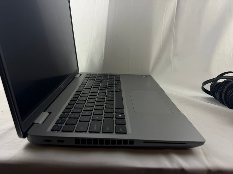 Dell Latitude 5521 15.6" FHD Laptop i7-11850H 16GB 512GB Geforce MX450